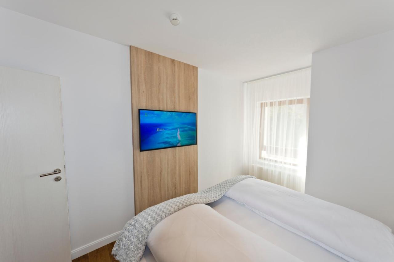 Apartaments Rîşnov Esterno foto