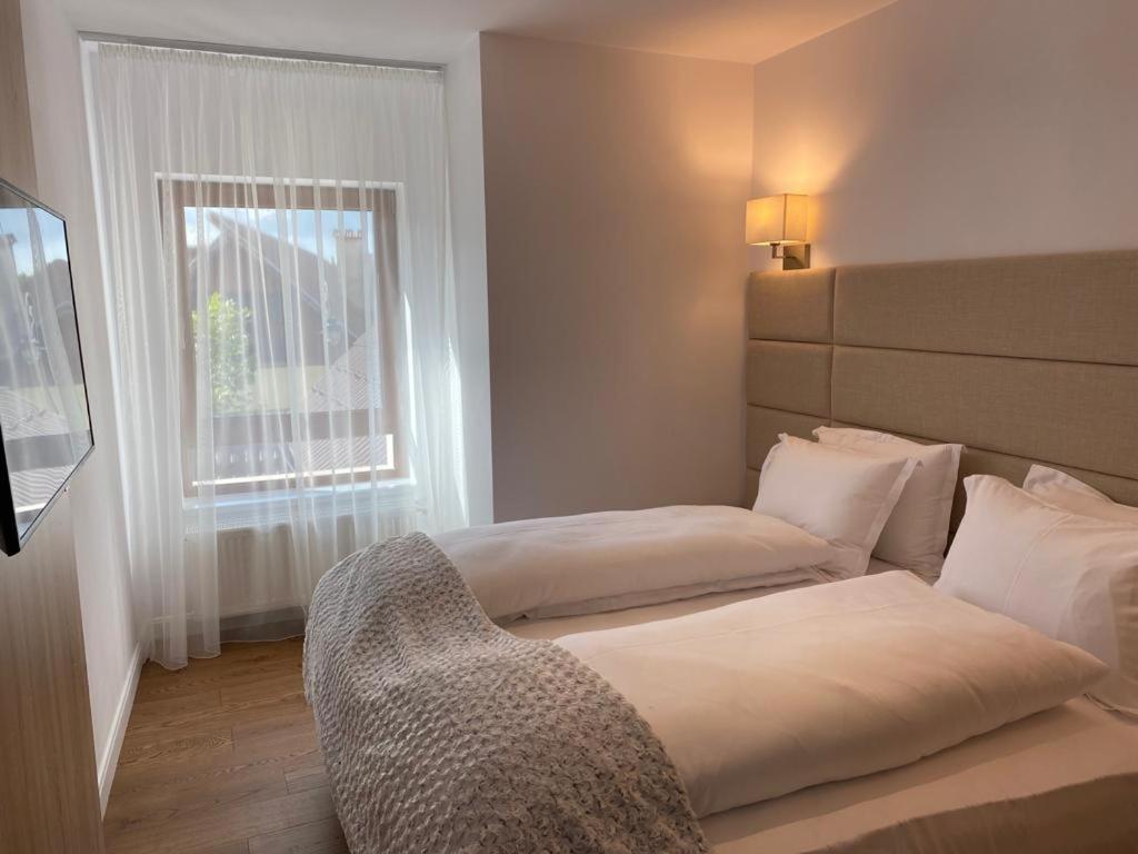 Apartaments Rîşnov Esterno foto