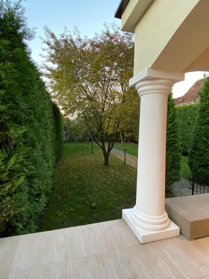Apartaments Rîşnov Esterno foto