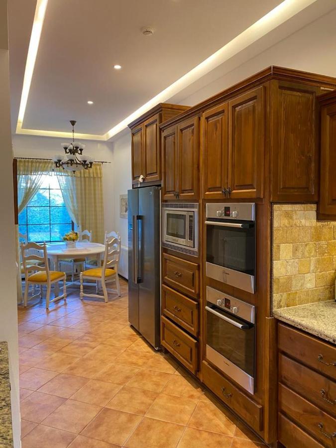 Apartaments Rîşnov Esterno foto