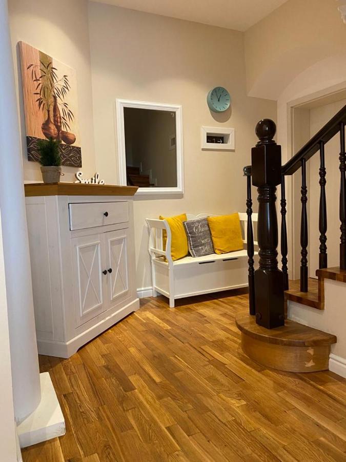 Apartaments Rîşnov Esterno foto